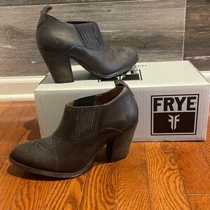 Frye ankle boots women’s size 8.5